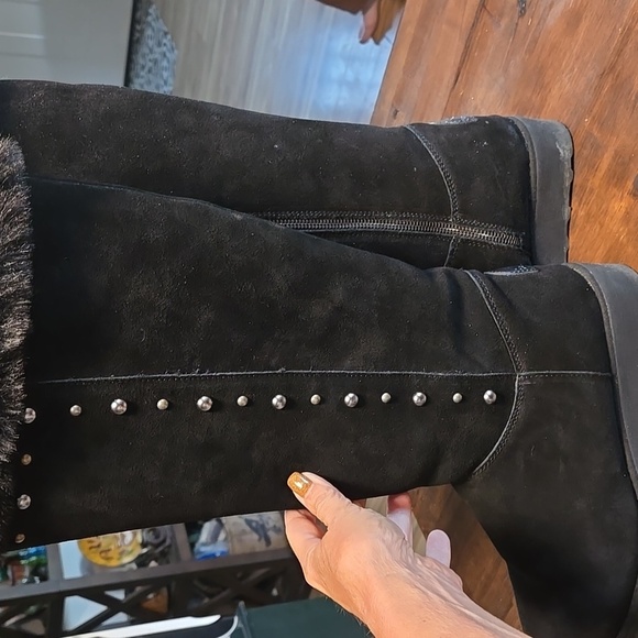 Bearpaw Black Suede Knee-High Boots with Never Wet Technology Womens Size 9 EUC - Picture 8 of 8